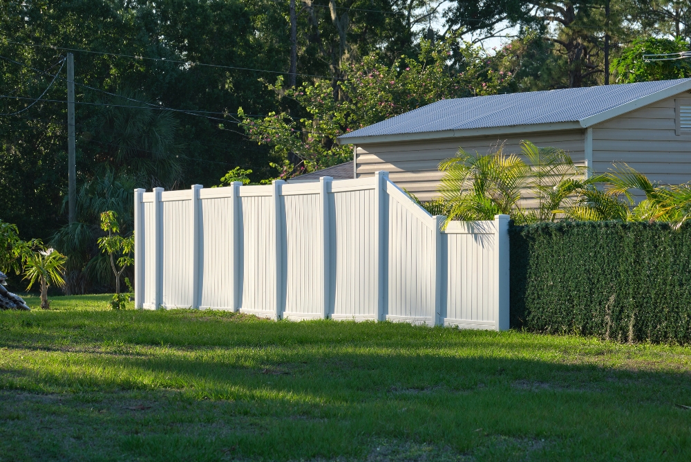 Vinyl Fencing Contractors in Cranston RI